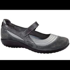 NWOT! Naot Grey Suede Mary Janes